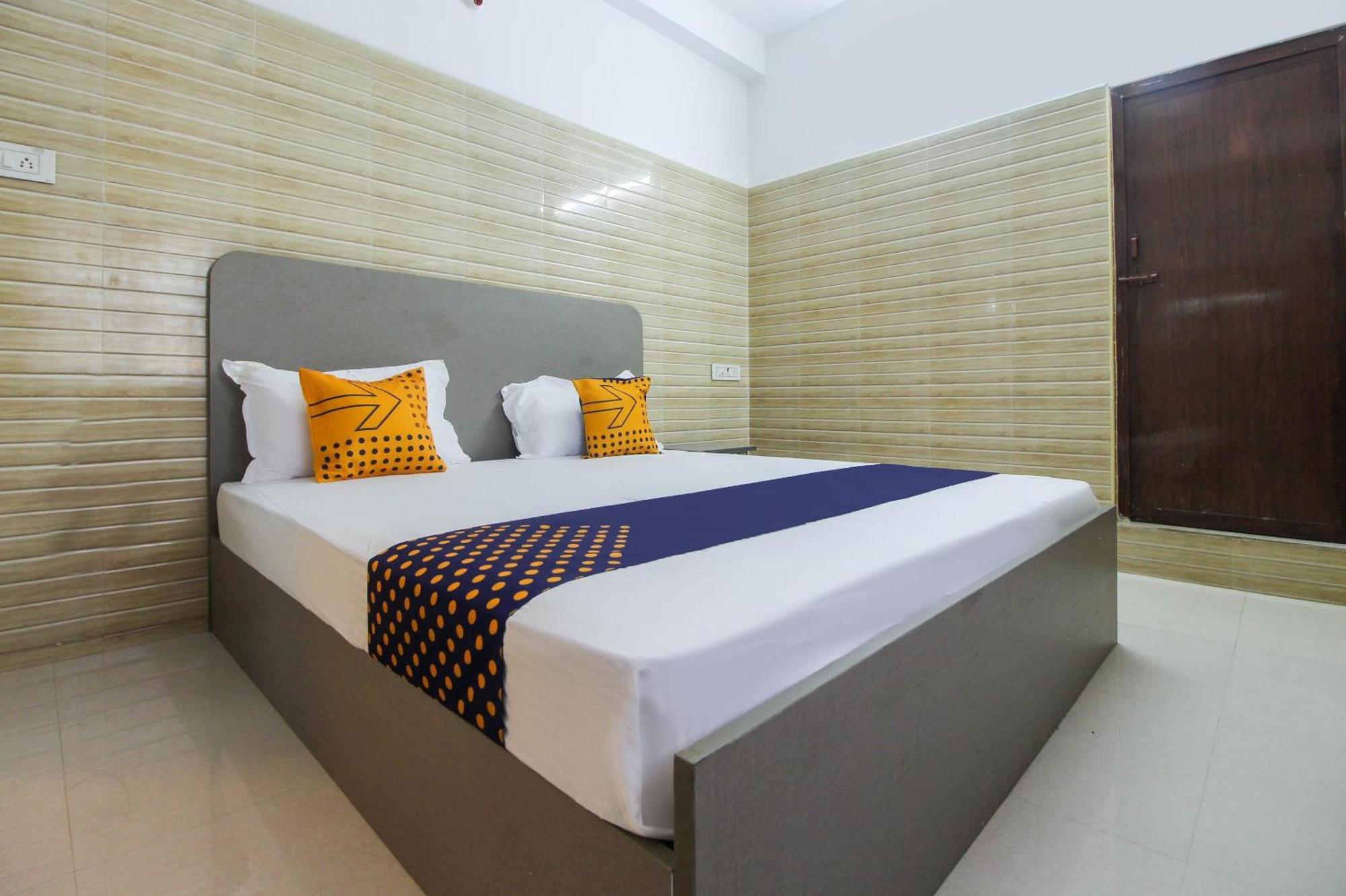 Hotel O Jp Residency Singapperumalkovil Luaran gambar